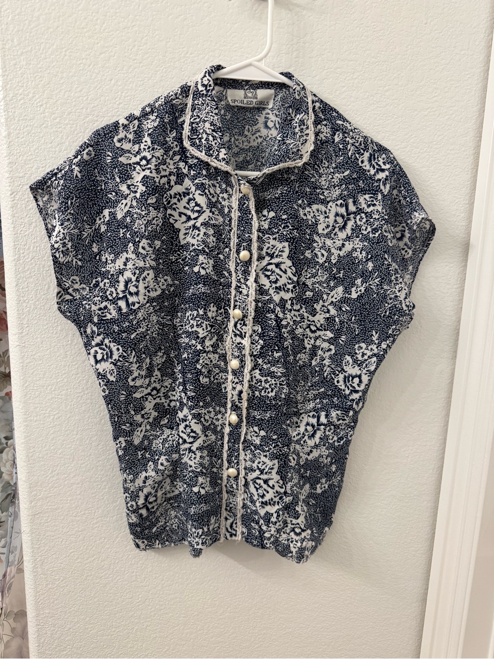 Vintage Spoiled Girls Navy White Floral Button-Front Blouse Small Fancy